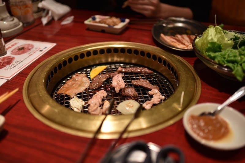 株式会社Dining Innovation Investment(DIAPグループ)がマキシムグループ(焼肉ライク)とマスターフランチャイズ契約によりアジア圏での飲食展開を強化(2/11)