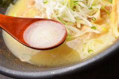 鶏白湯専門店「つけ麺 まるや」の扱う商品・サービスの概要イメージ